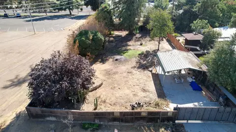1487 E Portals Ave, Fresno, CA 93710