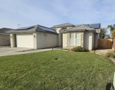 16160 W Troy Ave, Kerman, CA 93630