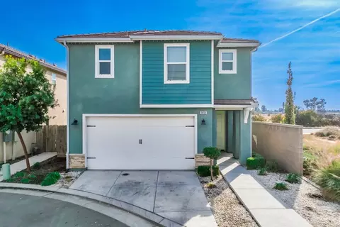 3654 Savant Ln, Clovis, CA 93619