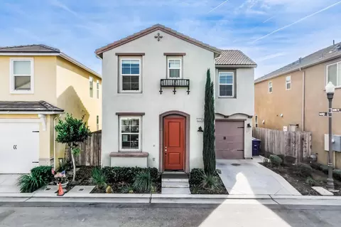 3774 Amity Ln, Clovis, CA 93619