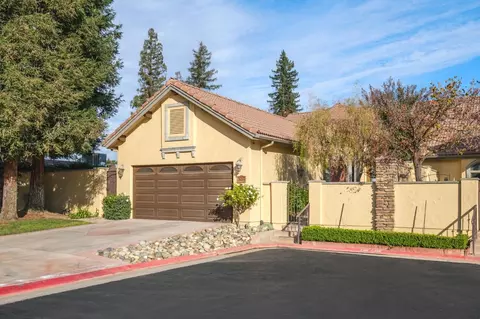 576 W San Jose Ave, Fresno, CA 93704
