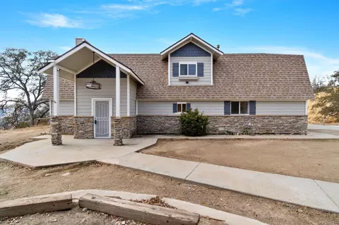 30448 E Trimmer Springs Rd, Sanger, CA 93657