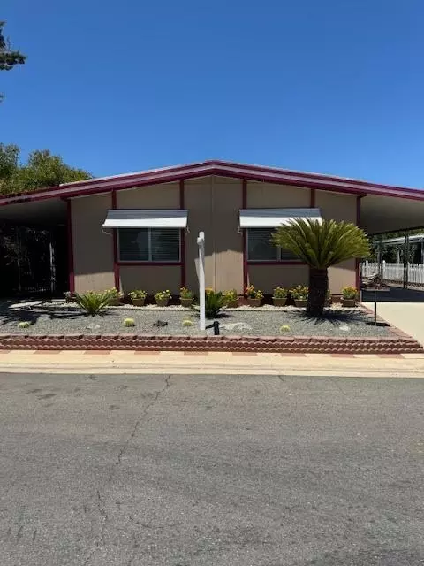 1300 W Olson Ave #113, Reedley, CA 93654