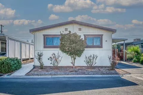 221 W Herndon Ave #SPC 91, Pinedale, CA 93650