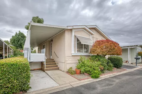 221 W Herndon Ave #41, Pinedale, CA 93650