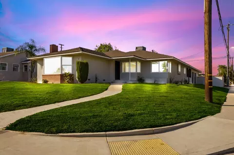 704 W Lamona Ave, Fresno, CA 93728