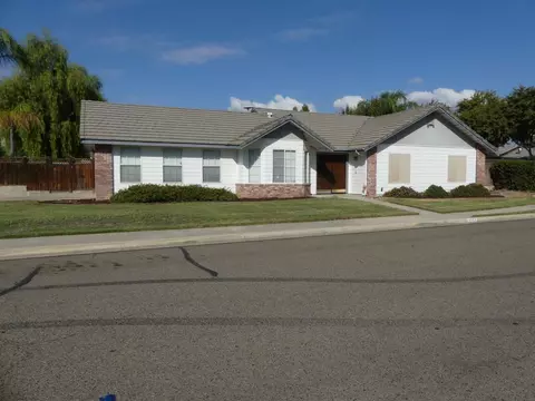 4550 W Iris Ave, Visalia, CA 93277