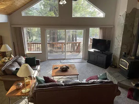 41982 Granite Ridge Rd, Shaver Lake, CA 93664