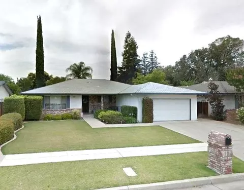 3316 E Vartikian Ave, Fresno, CA 93710