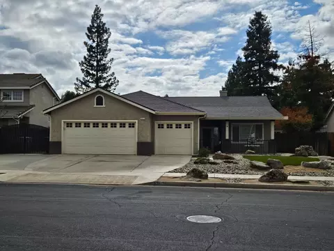 2512 Keats Ave, Clovis, CA 93611