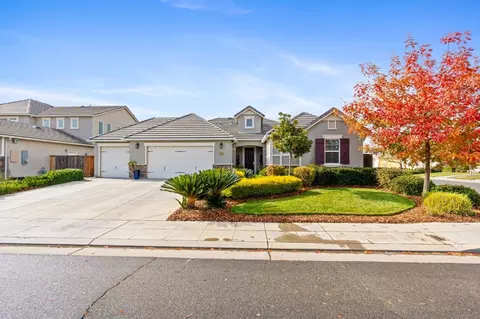 1002 Kaweah Ave, Clovis, CA 93619