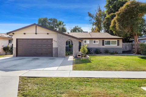1715 E Menlo Ave, Fresno, CA 93710