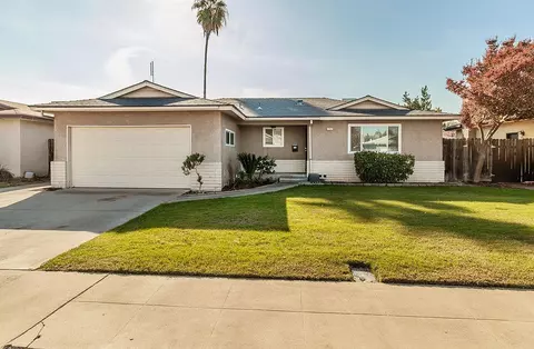 722 W Ashcroft Ave, Clovis, CA 93612