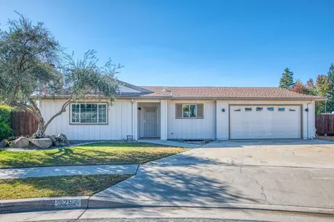 5297 N San Marcos Ave, Fresno, CA 93722