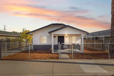 809 S Cedar Ave, Fresno, CA 93702