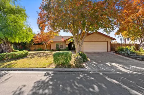 4155 W Robinson Ave, Fresno, CA 93722