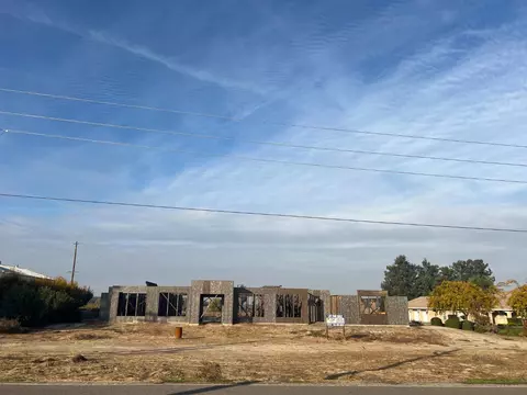 11249 S Fowler Ave, Selma, CA 93662