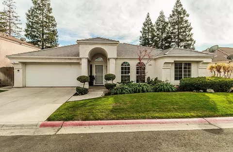 1001 E Pennsylvania Ave, Fresno, CA 93720