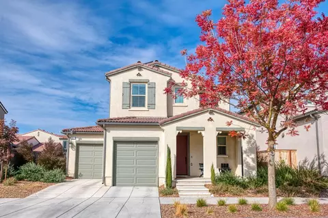 803 Orchard Hills Rd, Madera, CA 93636