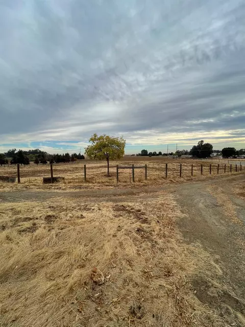 6282 E Copper Ave, Clovis, CA 93619