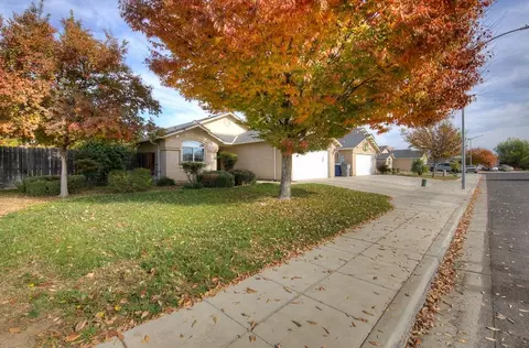 5571 E Truman Ave, Fresno, CA 93727