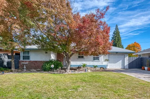 4684 N Fruit Ave, Fresno, CA 93705
