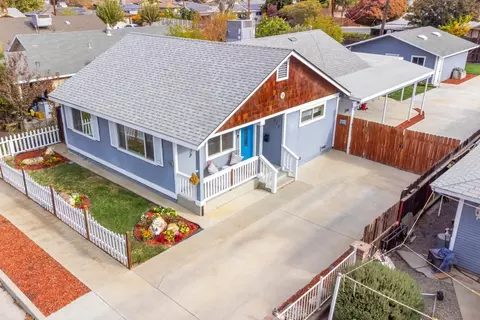 370 E Glenn Ave, Coalinga, CA 93210