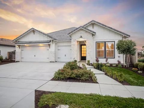 11281 N Alicante Dr, Fresno, CA 93730