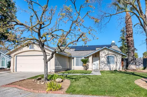1573 Fallbrook Ave, Clovis, CA 93611
