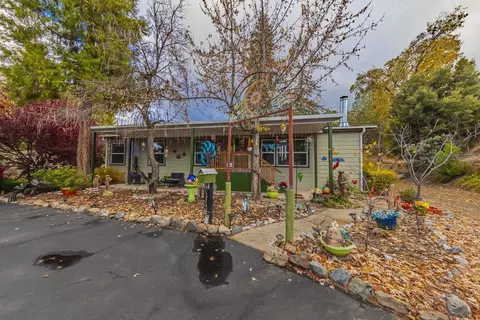41941 Road 222 #18, Oakhurst, CA 93644