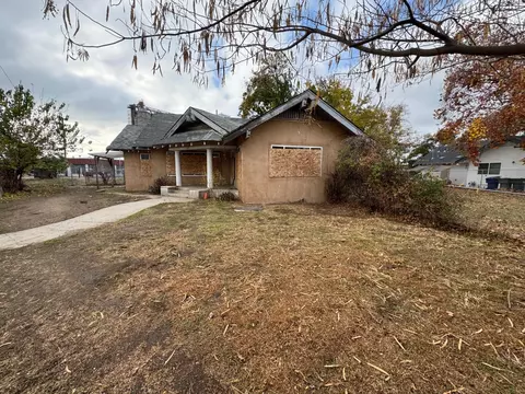 239 N Ferger Ave, Fresno, CA 93701