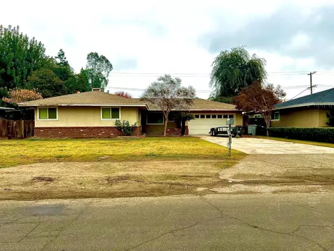 4630 N Thorne Ave, Fresno, CA 93704