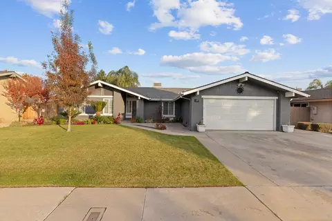 61 Mcarthur, Clovis, CA 93611