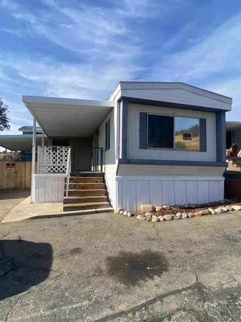 32301 E Trimmer Springs Rd #8, Sanger, CA 93657