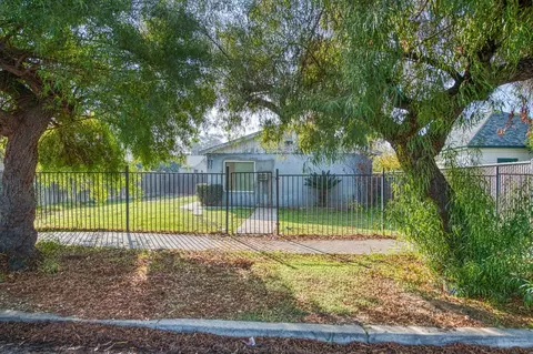 935 D St, Reedley, CA 93654