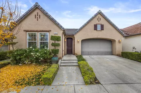 5653 N Henry Ln, Fresno, CA 93711