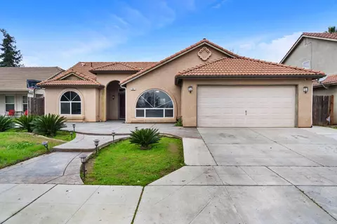 952 Cosentino Dr, Madera, CA 93637
