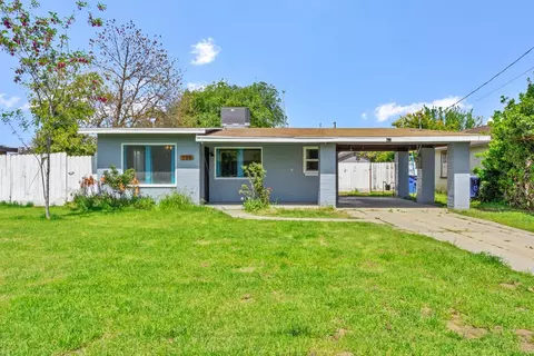 198 W Stanley Ave, Reedley, CA 93654
