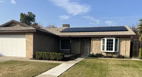 2470 4th St, Sanger, CA 93657