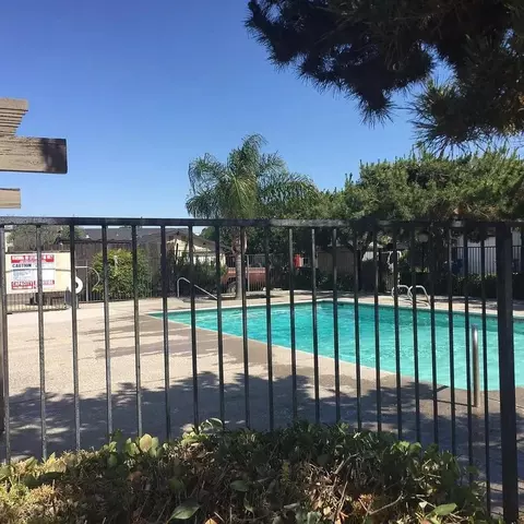 2247 W Dakota Ave #122, Fresno, CA 93705