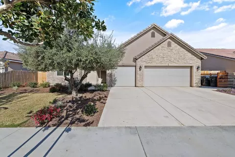 4932 W Payton Ave, Visalia, CA 93291