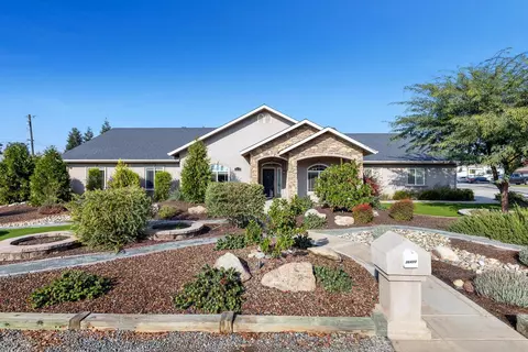36473 Blossom Ave, Madera, CA 93636