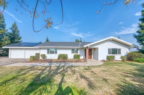 8206 E Clinton Ave, Fresno, CA 93737