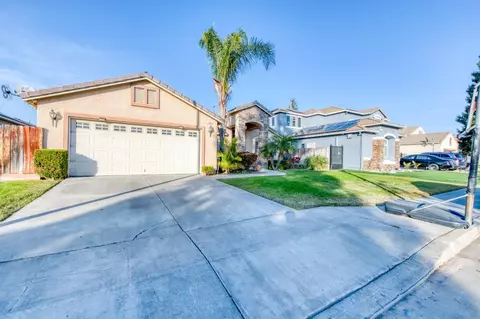 2664 E Omaha Ave, Fresno, CA 93720