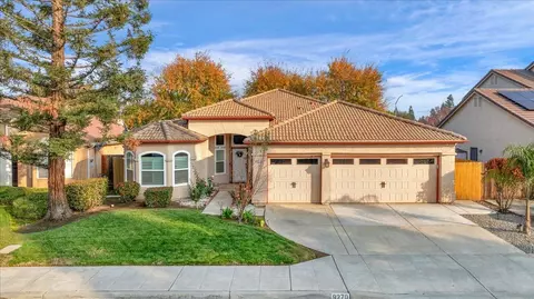 9270 N Jade, Fresno, CA 93720