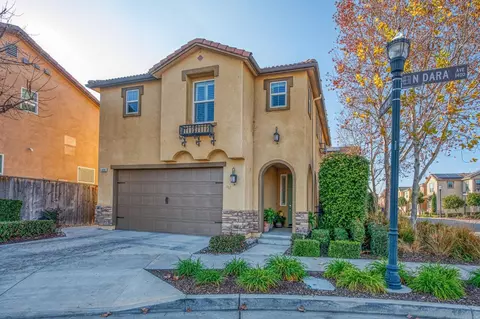1498 N Dara Ave, Clovis, CA 93619