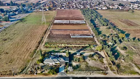 5866 W Shields Ave, Fresno, CA 93722