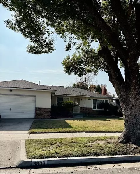 3806 E Sussex Way, Fresno, CA 93726