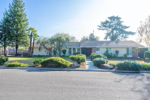 5962 E Dwight Way, Fresno, CA 93727