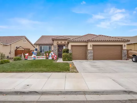 2551 N Creekside Dr, Los Banos, CA 93635